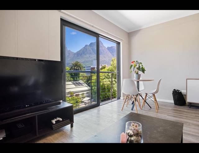 2 BEDROOM PROPERTY TO RENT IN RONDEBOSCH